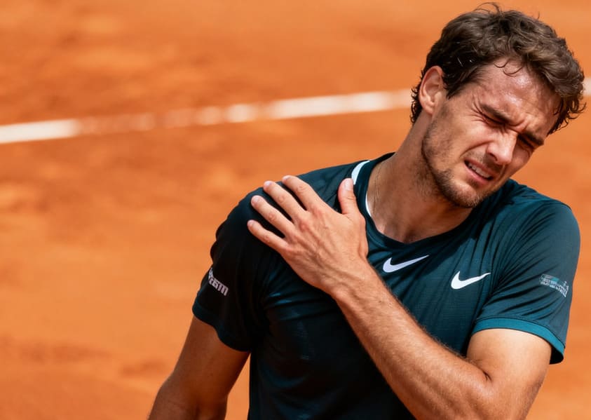 dolore spalla tennis